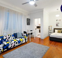 Quiet Art Deco - Cafe Central - Australia Accommodation