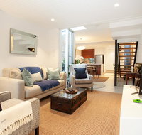 Quiet Family Home With Garden Courtyard Near Cafes - Australia Accommodation