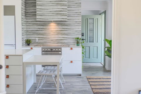 Quiet Pet Friendly Home 3 Houses To Beach Entry With Private Pool Walk To Shops - Australia Accommodation 0