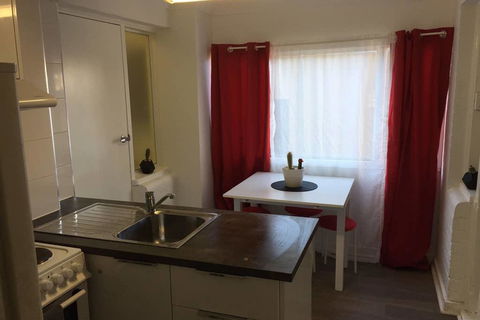 Quirky, Sunny, Spacious Apartment In The Heart Of Darlinghurst - Australia Accommodation 3