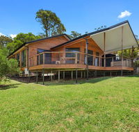 Ravensbourne Escape- Rose Alyce - Australia Accommodation