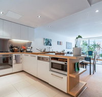 Relaxed Apartment In Camperdown - Australia Accommodation