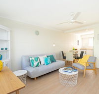 Relaxed Beachside Experience on the Coast - Australia Accommodation