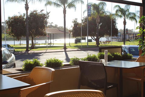 Renmark Hotel Motel - Australia Accommodation 3
