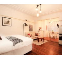 Renovated Art Deco Studio Minutes From The City - Australia Accommodation