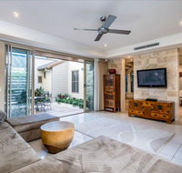 Resort Living with Private Pool sleeps 8 - Australia Accommodation