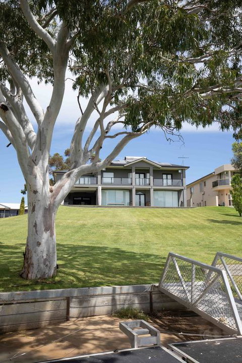 River Devine - Australia Accommodation 3