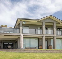 River Devine - Australia Accommodation