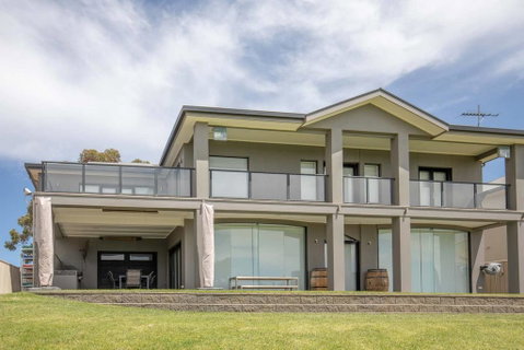 River Devine - Australia Accommodation 0
