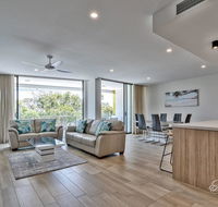 Riverfront Breeze at The Cosmopolitan - Australia Accommodation