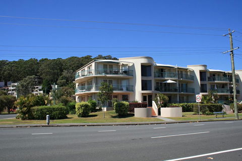 RIVERVIEW, UNIT 6, CURRUMBIN - Australia Accommodation 3