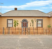 Robinson Cottage - Australia Accommodation