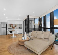 Roomy Apartment with Balcony Parking Ocean Views - Australia Accommodation