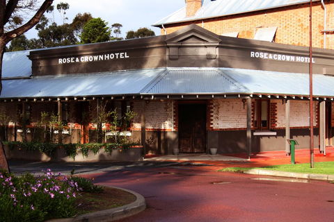 Rose & Crown Hotel - Australia Accommodation 0
