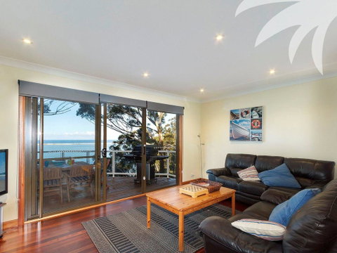 Sandbar View - Australia Accommodation 1