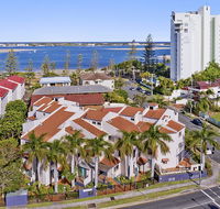 Santa Fe by the Broadwater - Australia Accommodation