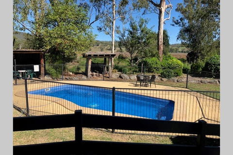SAREAL PARK - Australia Accommodation 1