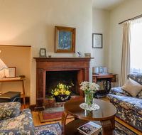 Sargeants  Armoury Cottages 1823 - Australia Accommodation