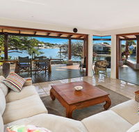 SCHMAN55-WATERFRONT RESORT-STYLE ENTERTAINER - Australia Accommodation