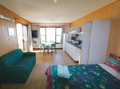 Sea Vu Caravan Park - Australia Accommodation 2