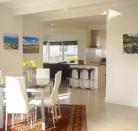 Seaside Retreat - Australia Accommodation
