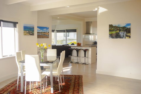Seaside Retreat - Australia Accommodation 0
