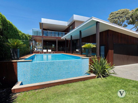 Seaview - Stunning Bay Views! - Australia Accommodation 2
