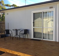 Self Contained Cabin - Australia Accommodation