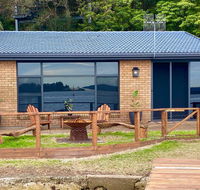 Serenity by the Lake - Australia Accommodation