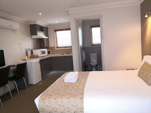 Seymours On Lydiard - Australia Accommodation 1
