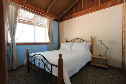 Shady Creek Eco Cabin, Peaceful Country Getaway - Australia Accommodation 2