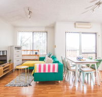 SIMPLE COMFORT 2bed1bath Unit in Meadowbank - Australia Accommodation