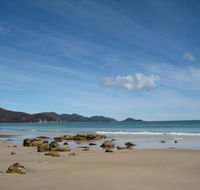 Sisters Beach House - Australia Accommodation