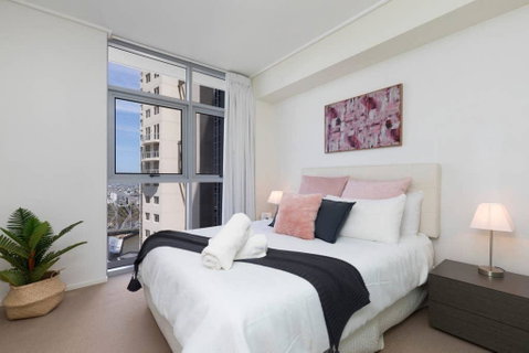 SK2 - 3BR With Pool Gym Steam Room In Story Bridge - Australia Accommodation 0