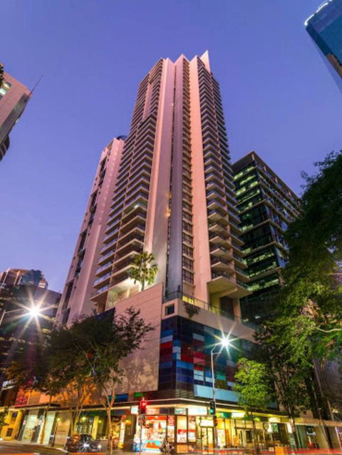 Sky River CBD Apartment - Australia Accommodation 3