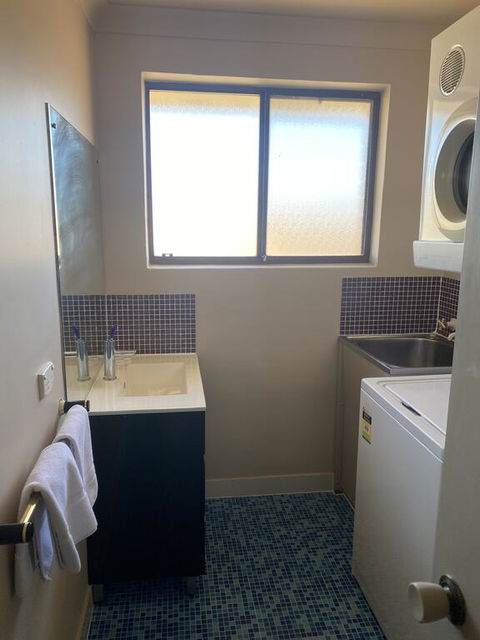 Snowgate Motel + Apartments - Australia Accommodation 3