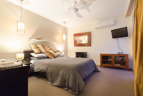 SoHo Penthouse - Australia Accommodation 2
