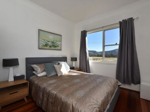 Somerville Wines Farmstay In Broke, Super Cute House On Working Farm. Walk For Miles. - Australia Accommodation 3
