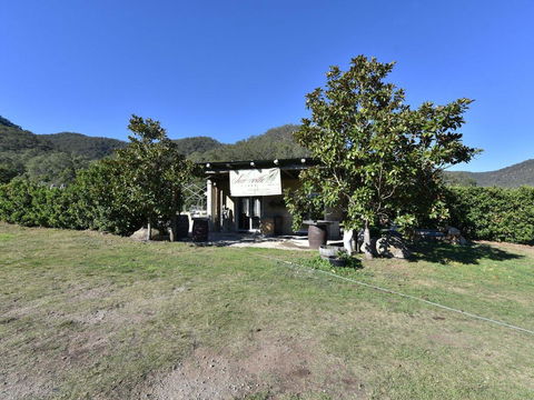 Somerville Wines Farmstay In Broke, Super Cute House On Working Farm. Walk For Miles. - Australia Accommodation 1