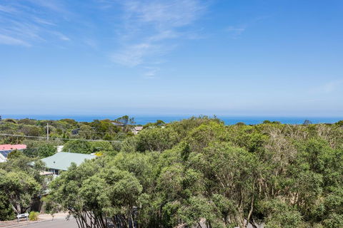 Sophisticated Contemporary Coastal Living With Sweeping Views In Cape Schanck - Australia Accommodation 1