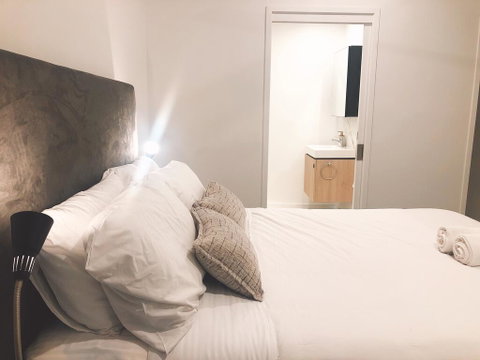 South Bank Beautiful River View Tower - Australia Accommodation 3