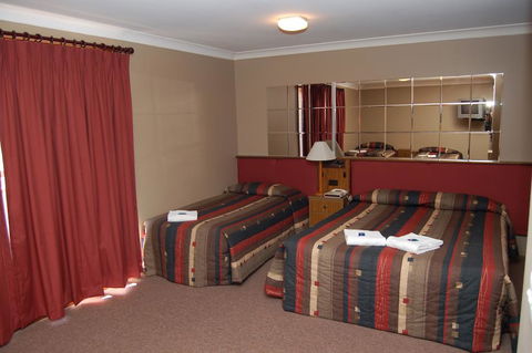 Southern Cross Motor Inn & Tourist Park - Australia Accommodation 1