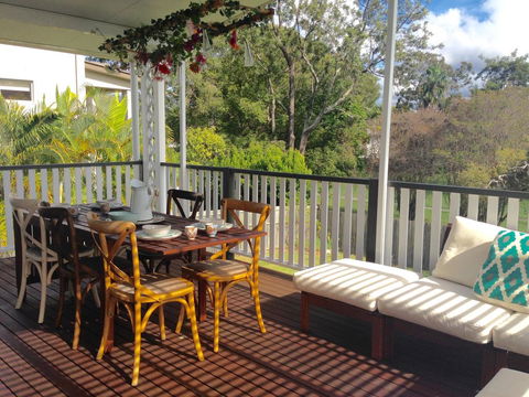 Southport Retreat - Australia Accommodation 2