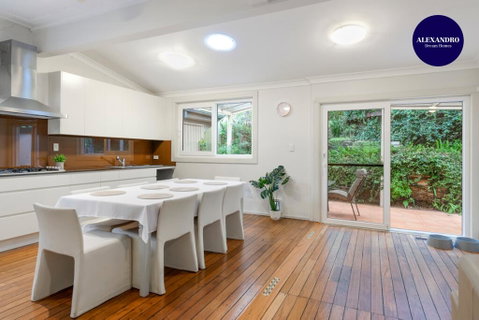 Spacious & Relaxed 4 Bed House - Pets Welcome - Australia Accommodation 0