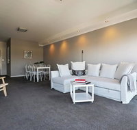 Spacious 2 Bedroom Apartment in Melbourne's Southbank - Australia Accommodation