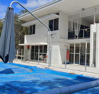 Spacious 2 bedroom unit private bath kitchen RV parking on 5 acres 10 min to Fraser Island barge - Australia Accommodation
