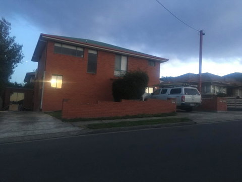 Spacious And Central To CBD - Australia Accommodation 3