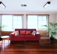 Spacious and cozy home next to Glen Waverley - Australia Accommodation