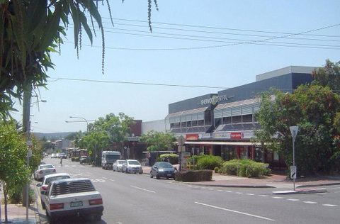 Spacious Apartment With Generous Entertaining - Australia Accommodation 1