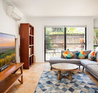 Spacious Home in the Heart of Avalon Beach - Australia Accommodation